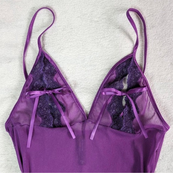 Victoria’s Secret lace cami - Picture 6 of 11